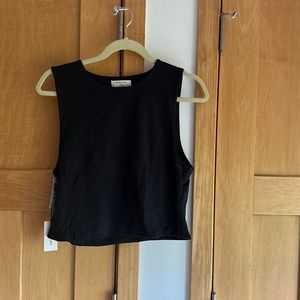 Babaton/Aritzia black cropped tank. NWT. XL